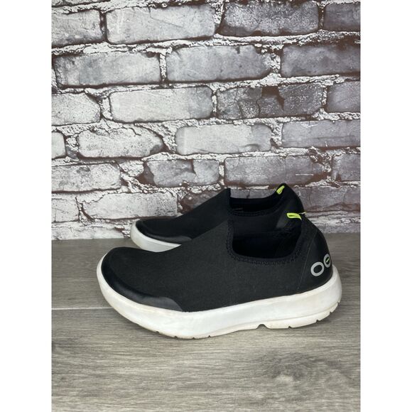 OOFOS OOmg eeZee Black White Slip On Recovery Shoes Canvas Women Sz 8.5M US/39.5 - Picture 16 of 16